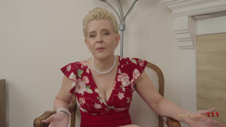 Aunt Judy's XXX: Auntjudysxxx - Bobbi Shay, ta belle-mère mature excitée veut s’amuser avant...