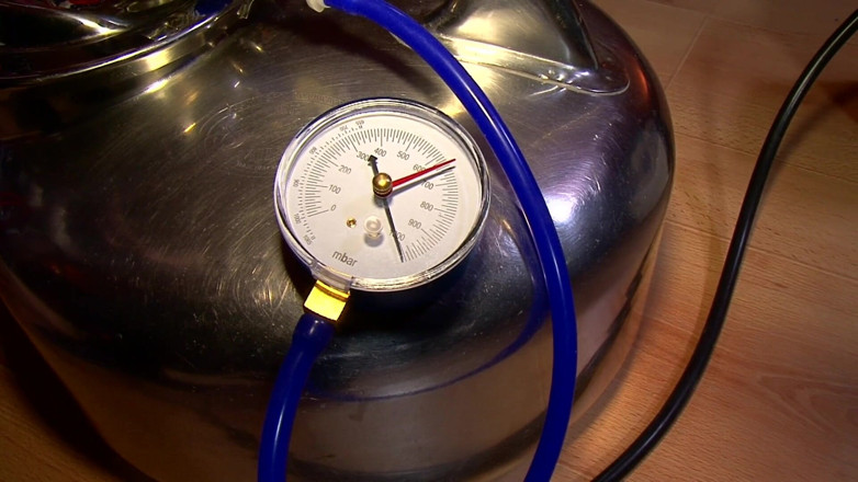Videos Medical y Sado: Punito con un kit serio e sotto l'essiccatore cappuccio