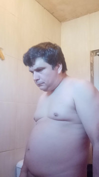 İdrarımı içmeyi denedim ama ağzıma yeterince sert gelmedi.