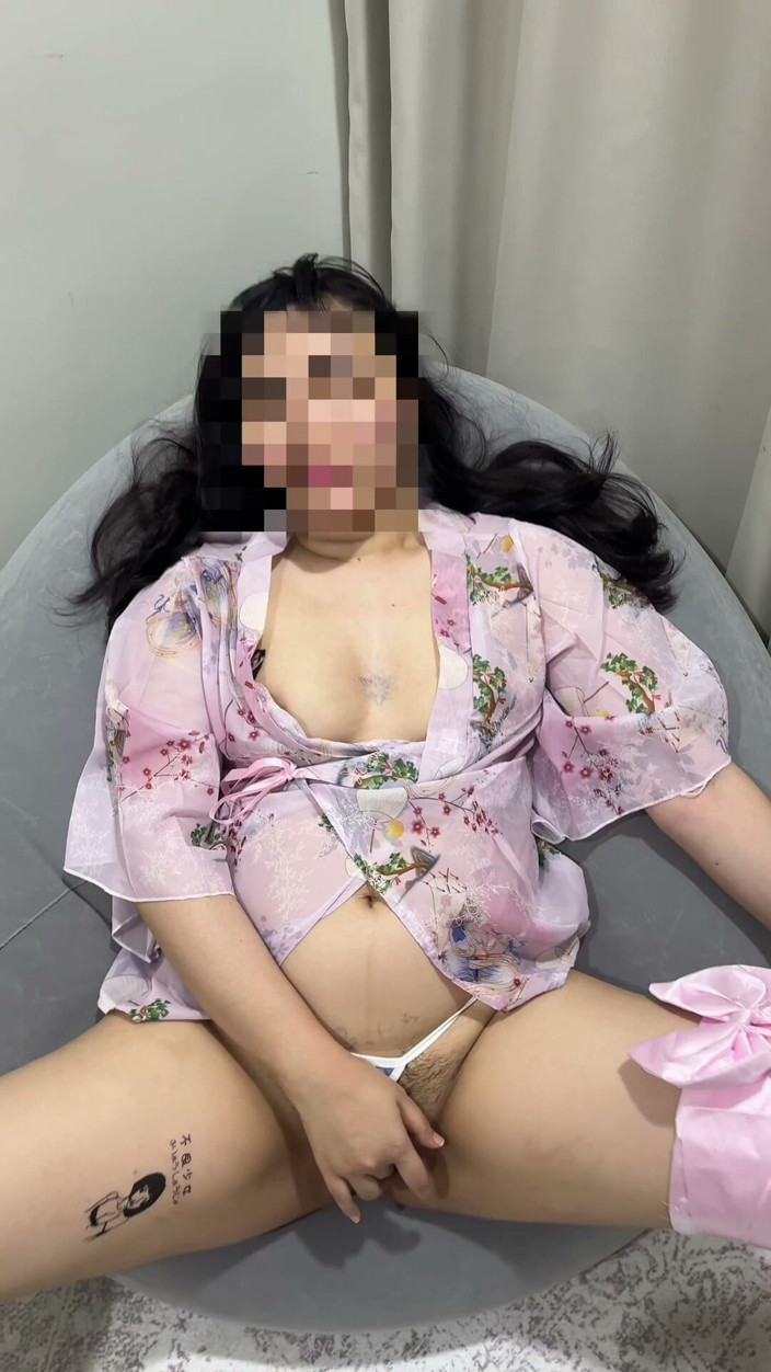 Shasha Idrina: Come and insert your cock inside my pussy