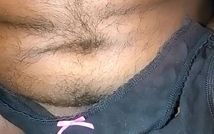 Jaanu294: लंकाई लड़के ने काले की चुटकी छेदने के लिए छेदा