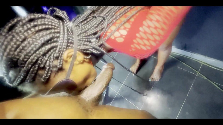 Naturelle Chocolat: 我的第一天上班很晚!!老板发现我偷偷溜进去，而不是解雇我，而是给我训练！！