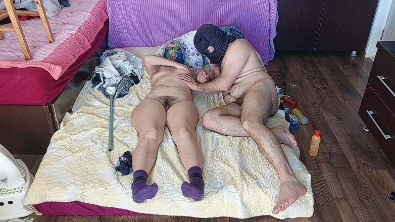 Amateur_MS: 몸에 기름을 튼 핫한 커플의 관능적인 마사지