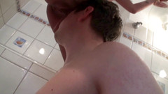 Foot Girls: Pioggia dorata dal suo buco del piscio