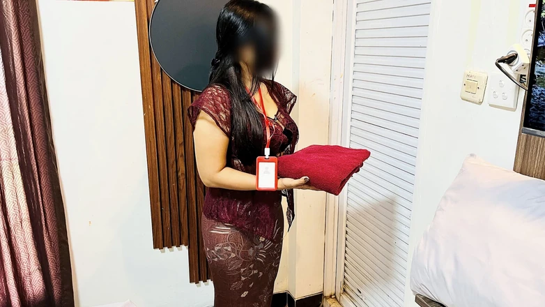 Nadalyne: Hotel Waitress Kebaya Merah (girl Trapped by Hotel Guest)