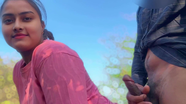 Fuckkkker: Desi Indisch schoolmeisje Jungle seks met vriendje die hard neukt...