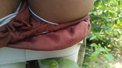 Magilmathi: 정글에서 섹스하는 배다른 오빠