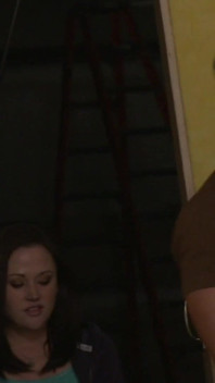 Sexuální dárky scéna-3 brunetka teen s malými kozami Sindee Jennings si užívá konec s její tváří plnou spermatu