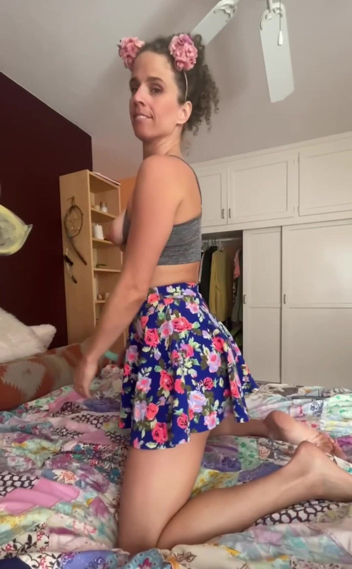 VibeWithMommy: Ich habe mich wirklich gut um den nachbarn kümmerte und...