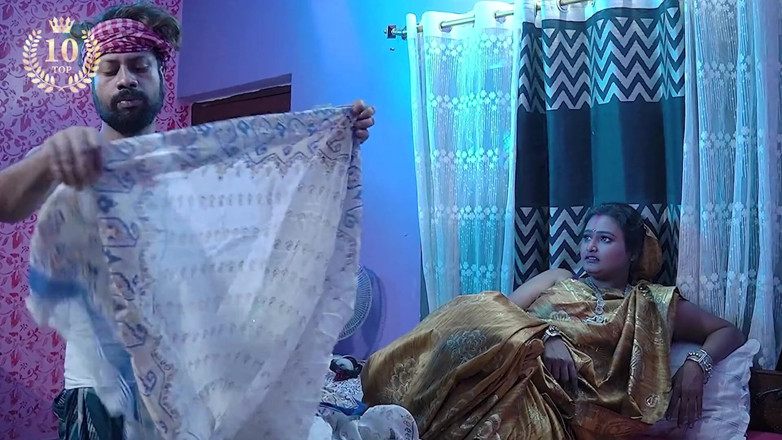 Top10: La sexy milf zoccola scopata duramente con il suo domestico...