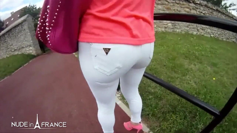 Nude in France: Linda milf uit het zuidwesten is een geile spuitende vrouw