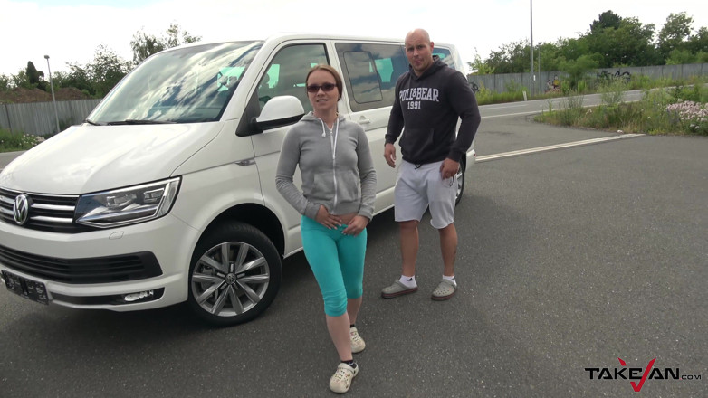 Take Van: Wendy bekommt auf dem weg nach hause den Take-Van-fick