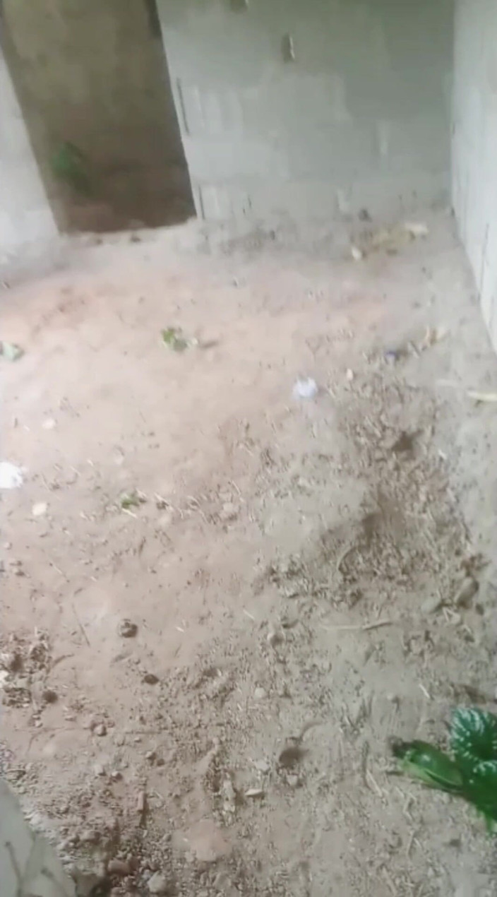 BLACKSHOOTERR: Un Grand Oncle Baise Son Frère Cousin Dans Un Bâtiment...