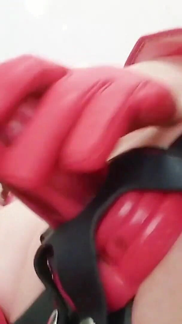 Arya Grander: Sexig het oförskämd femdom POV porrfilm