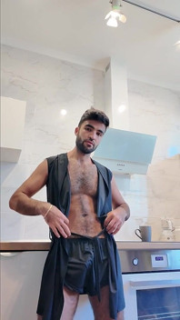 Masturbuji pro tebe, když myslím na tvé ruce a rty