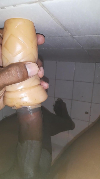 Black guy: Melancap S8 E5