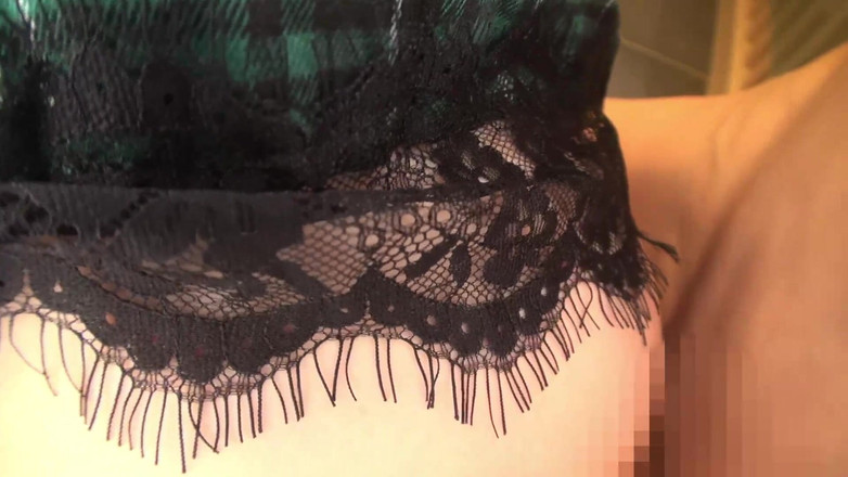 Raptor Inc: Flirtig affär med vacker fru - blötläggande våta ben, massiv sprutning,...