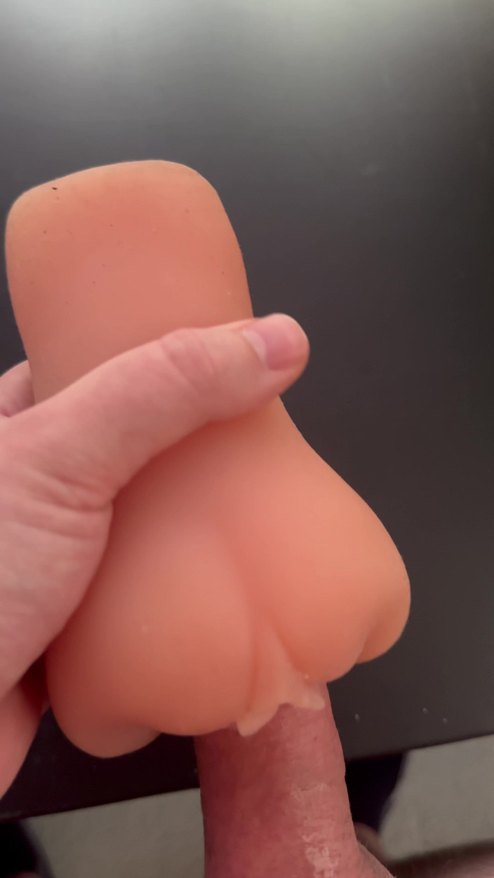 SoloEdgeMaster: I Pumped up My Penis with a Vacuum Pump and...