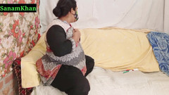 Sanamkhan: Mătușă desi pakistaneză Mazy