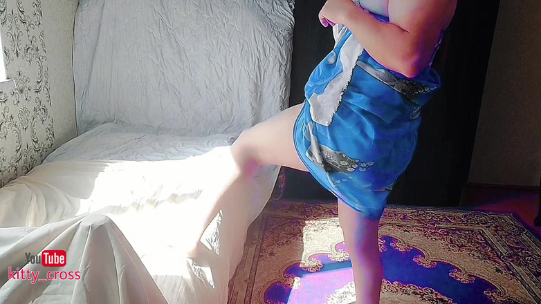 Kitty_Cross: Nahota: Sexy Ladyboy Shemale Sexy tanec před sousedy