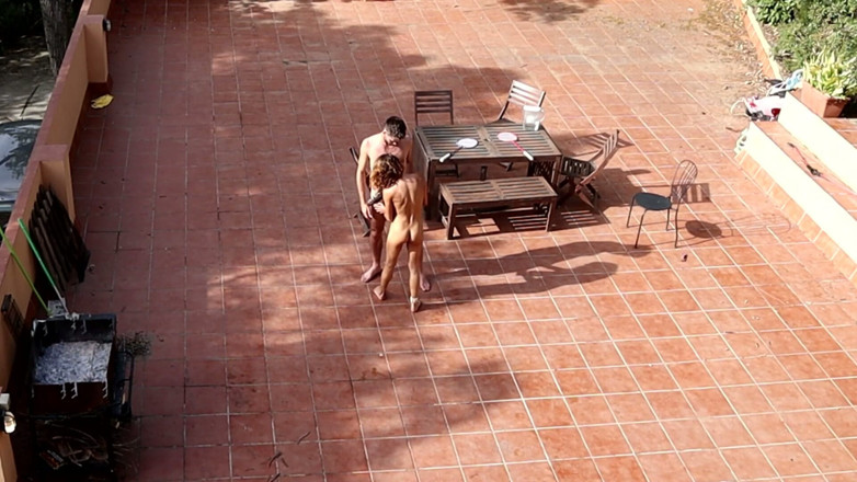 Magia Rosa: Couple Catched Fucking in the Courtyard