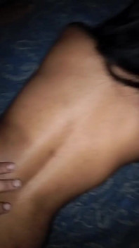 Indická dívka si užívá žhavý sex s hindským zvukem