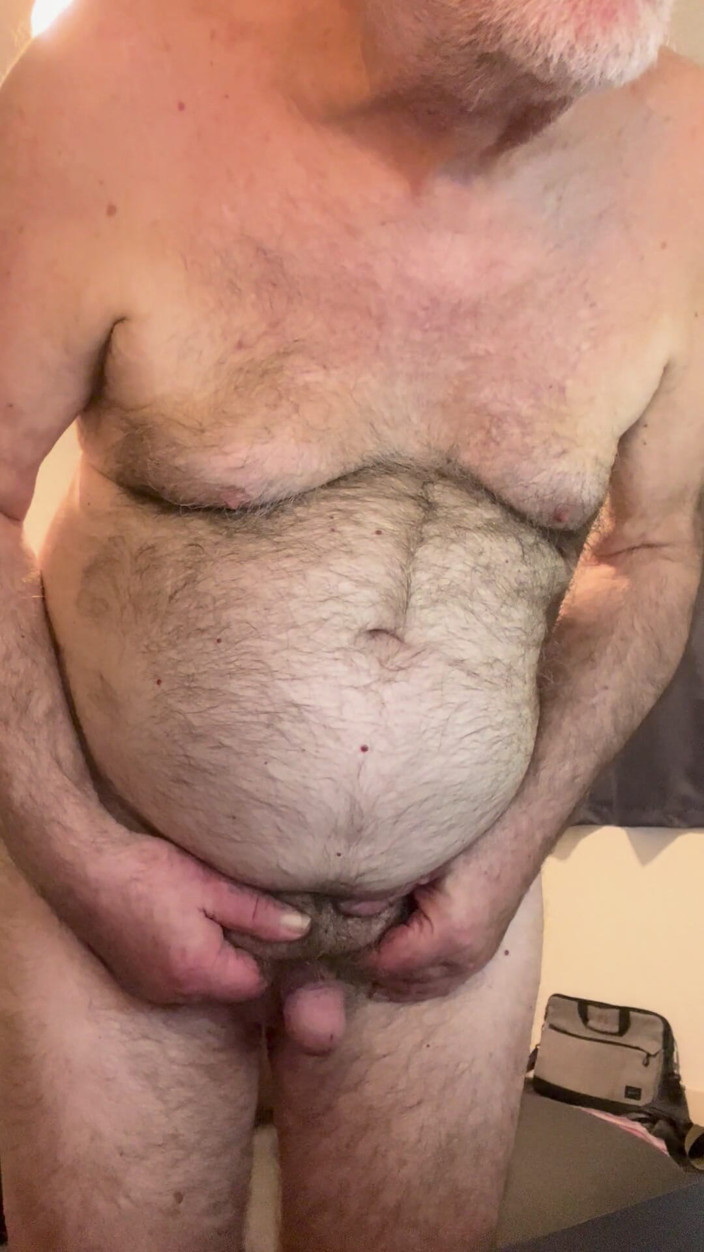 Coach Karl dude lodge: Coach Karl Has Fun on a Live Cam Show 7106