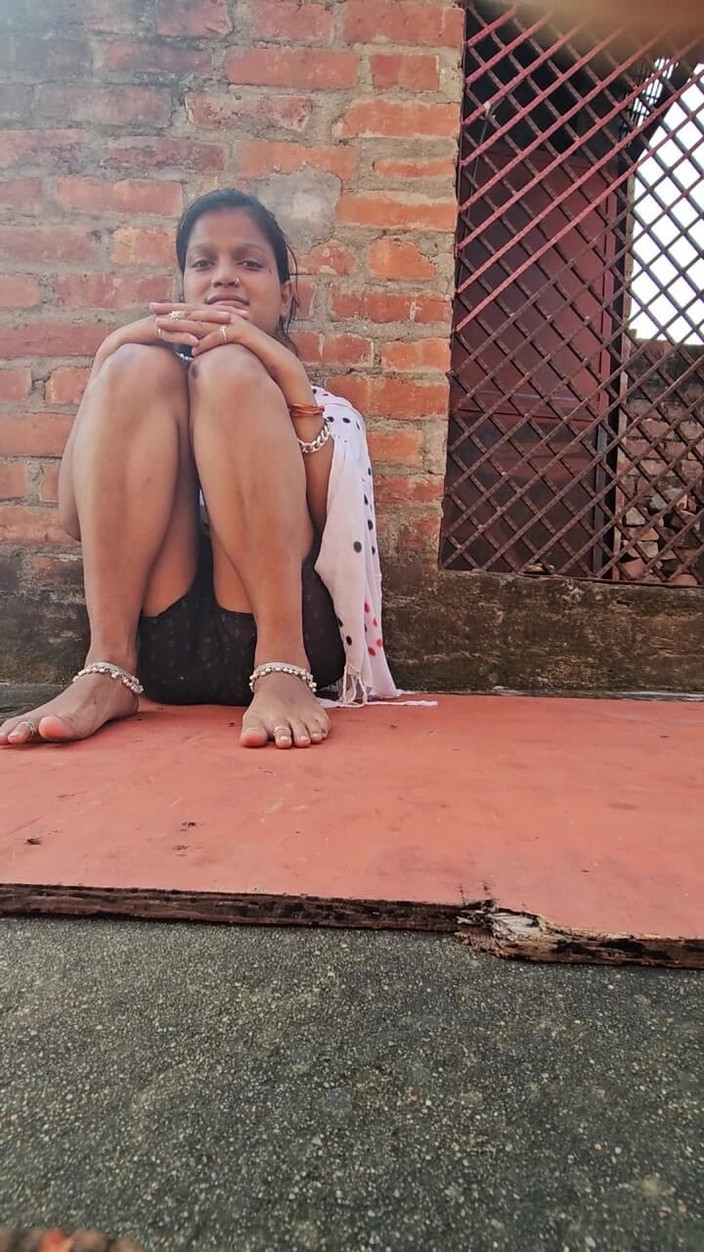Aalox: Vidéo de sexe en plein air d’une belle villageoise indienne,...
