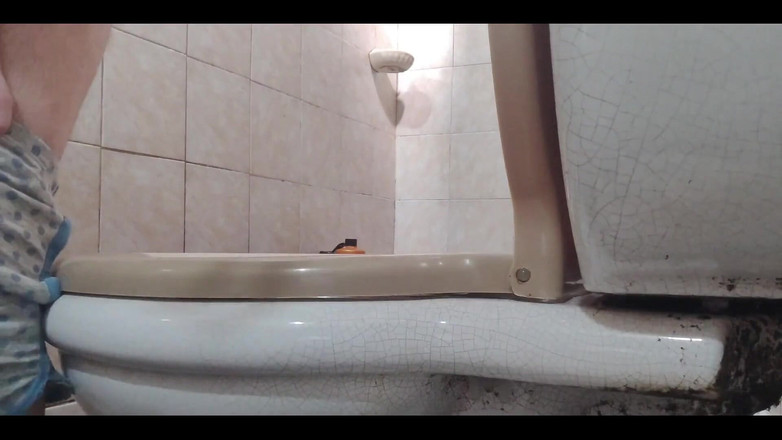 RavenHearth666VIP: Pissing nel mio bagno