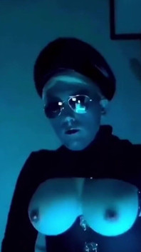 Chupando minha dominatrix Syn Thetic - vídeo completo
