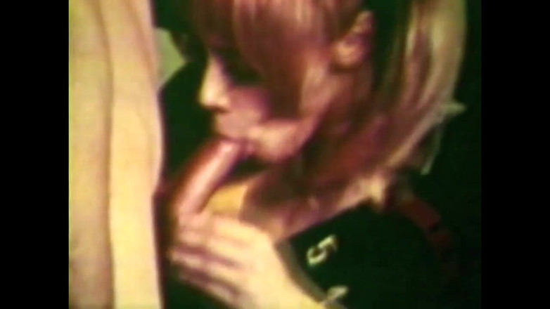 Vintage megastore: 邋遢的女大学生