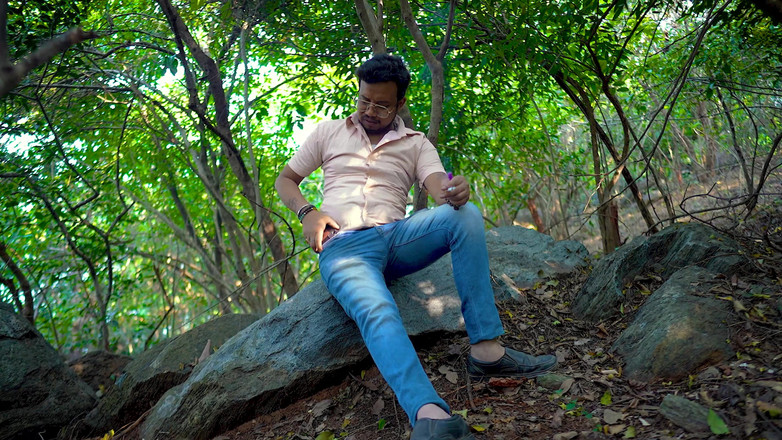 Babt Tina: 和朋友的女友在森林里玩重口味性爱