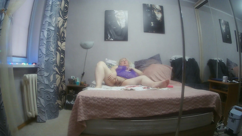 Zona901: मैं अपनी सास को उसकी बड़ी चूत के साथ खेलते हुए देख रहा हूं