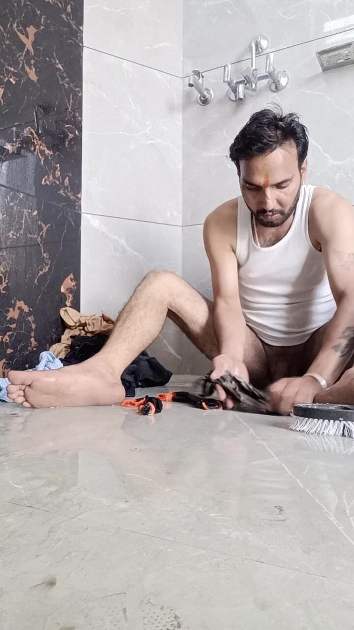 Rajasthani-old-lover: Desi young boy enjoy washing father's underwear