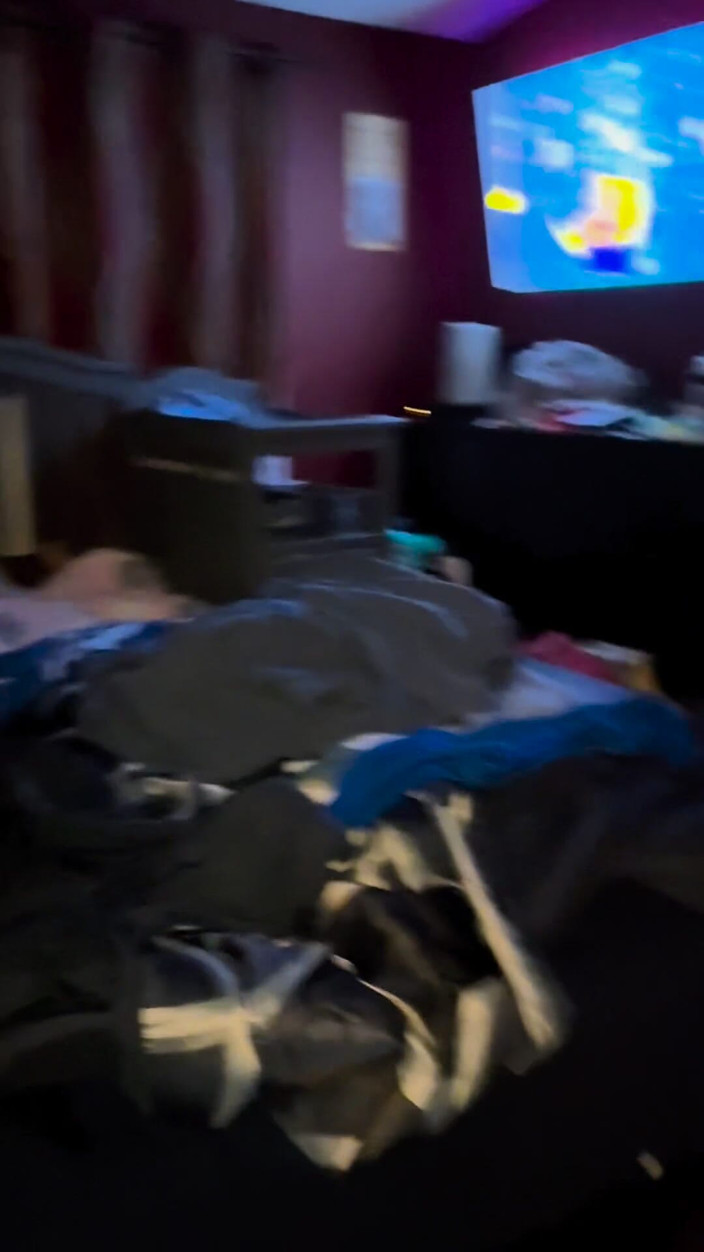 Chester Van Name: Rothaarige heiße ehefrau auf den knien für halsfick blowjob großen...