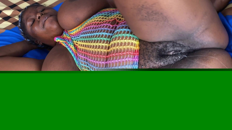XBLACKHUB: Je aime sa grosse poitrine et baiser sa chatte crémeuse