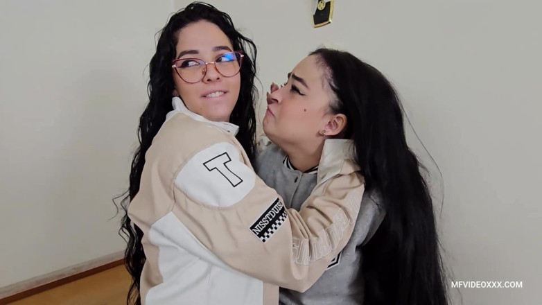 MF Lesbian: Ciuman saya akan pastikan awak selamat