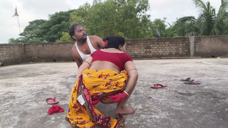 Sona bhabhi: bhabhi เบงกาลีอินเดียคนสวยเย็ดอย่างน่าทึ่งบนหลังคา