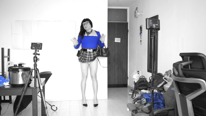 Voyager: Blue Boy Crossdressser
