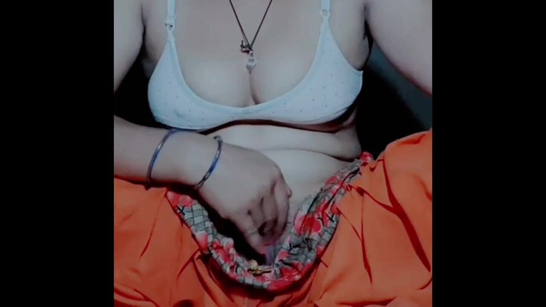 TricolorMusic3: Video rekaman seks gadis hot india lagi asik masturbasi sendirian...