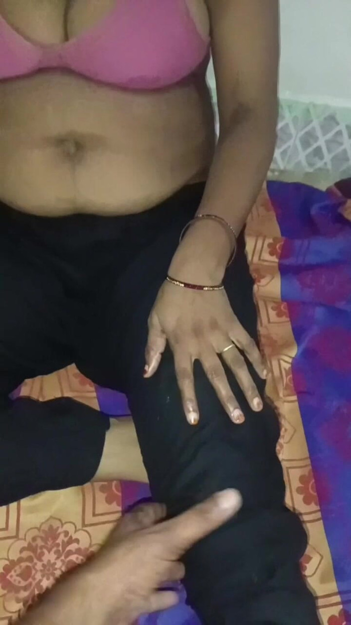 Bhabhi UP: Молодь цієї невістки