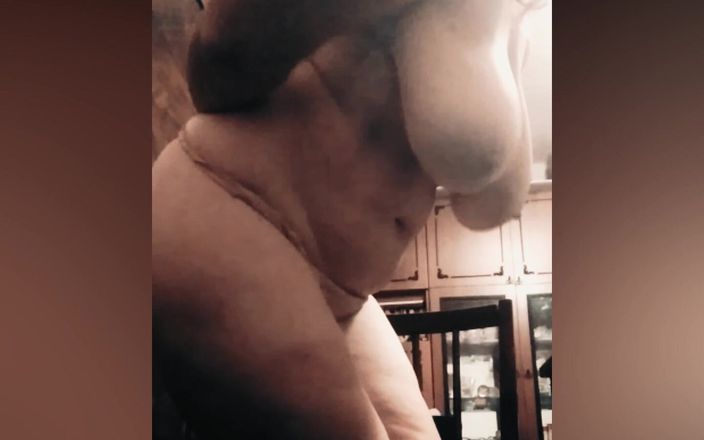 Mr_geenx: 57 yaşındaki olgun anne üvey oğlunun yarağını içinde istiyor