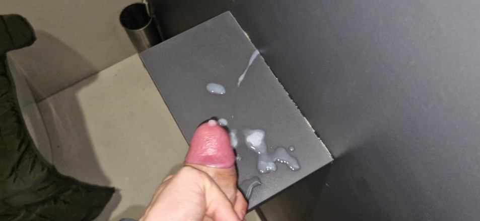 AlexGay: Кончить В Глори-холе, Большие Члены Парней, Изрыгающих Кремпай На Стены Унитаза, Иди Лижи