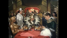 विंटेज दूरी, चूत चाटना और विशाल लंड के शीर्ष पर गुदा मैथुन