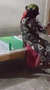 Mẹ kế đụ âm hộ lỏng lẻo cảm thấy tuyệt vời