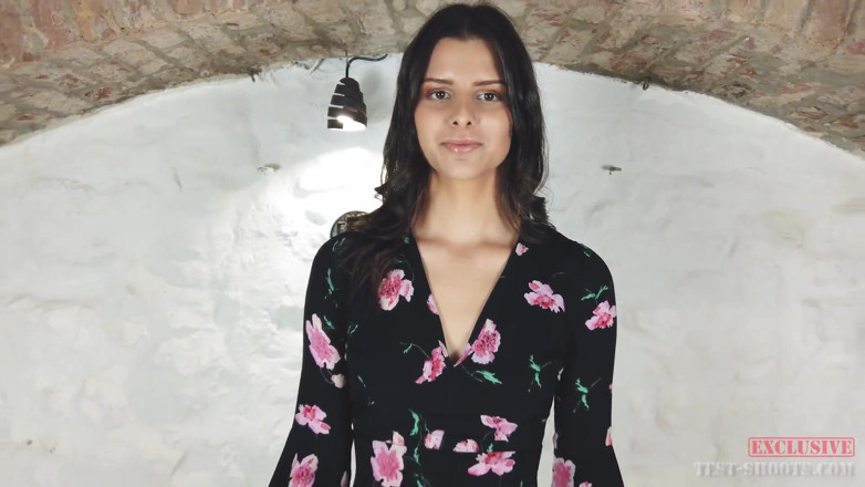 Test-Shoots: Exclusive Video with Pretty Cute Face Virgin Teen Viola Kat...
