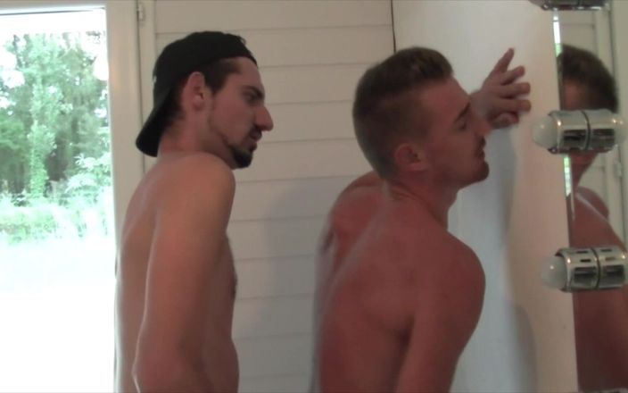 Jess ROYAN and his friends: 2092 zabawny seks z twinkiem zerżnięty na świeżym powietrzu przez swojego...