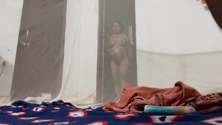 Heybaby: Vidéos nocturnes complètes en amazone, couple indien sexy, sexe hardcore...