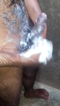 Hoje, enquanto toma banho completamente nua, vídeo completo, sexy Rajasthani
