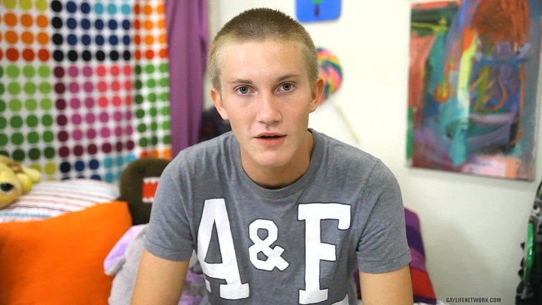 Lollipop Twinks: Brand New Twink From England